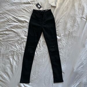 NWT Fashion Nova Black High Rise Skinny Jeans